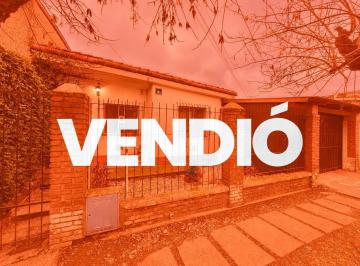 Casa · 65m² · 4 Ambientes · 2 Cocheras · Casa 4 Ambientes en Ciudad Evita