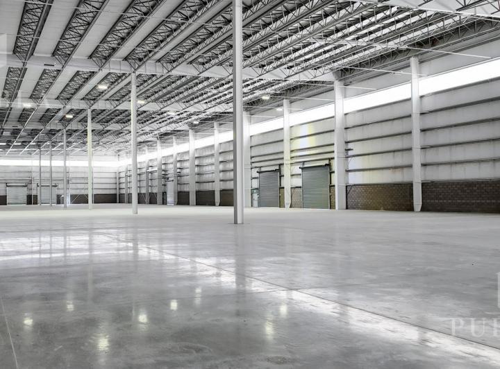 Depósito · 2401m²