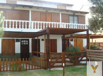 Departamento · 50m² · 4 Ambientes · Triplex en Venta - 3 Dorm. 1 Baño - Mar del Tuyú