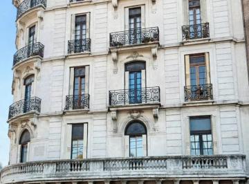 Edificio estilo Frances · Departamento en Barracas