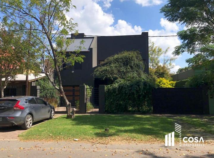 Casa · 190m² · 7 Ambientes · 2 Cocheras