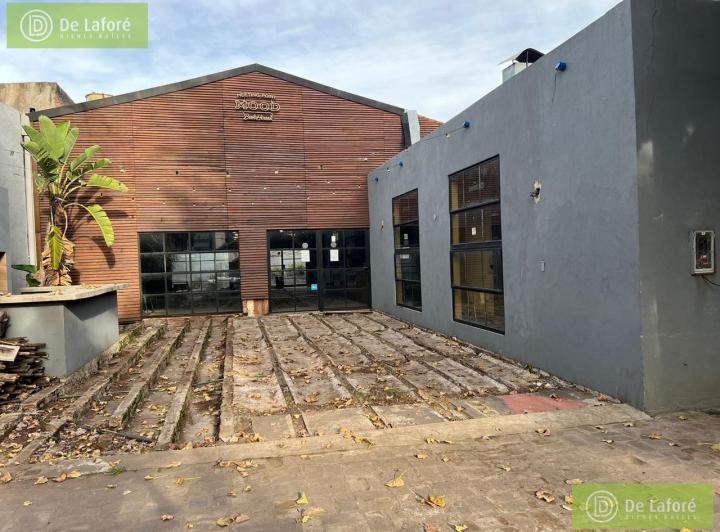 Local comercial · 314m² · 2 Ambientes · 4 Cocheras