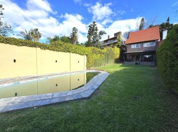 Casa · 269m² · 5 Ambientes · 2 Cocheras · Casa en Venta en Punta Chica Lote de 10 X 63