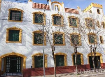 Edificio · 641m² · 1 Cochera · Venta - Edificio Comercial de Estilo Colonial en Pilar Centro