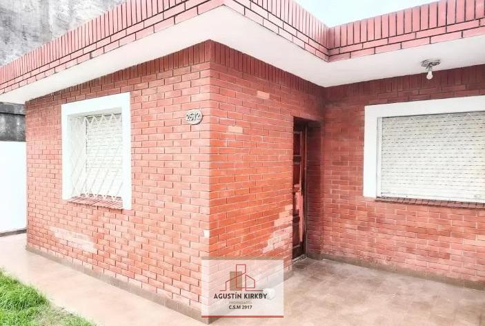 Casa · 90m² · 2 Dormitorios · 1 Cochera