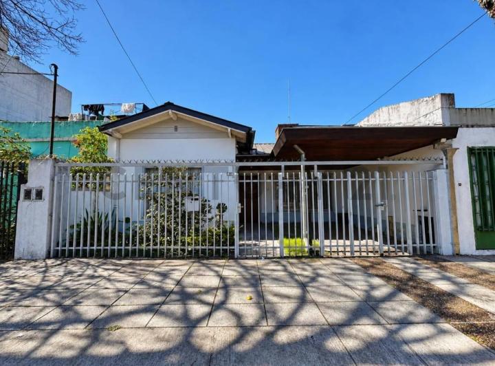 Casa · 100m² · 3 Ambientes · 1 Cochera