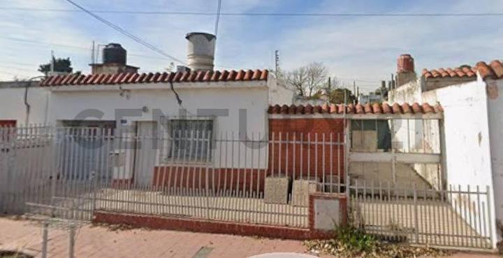 Casa · 122m² · 4 Ambientes · 2 Cocheras