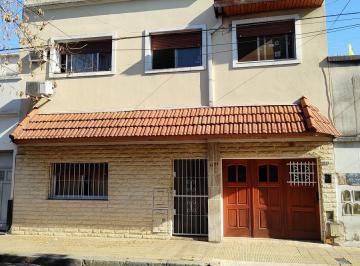 PH · 48m² · 4 Ambientes · PH de 4 Ambientes con Terraza en Flores