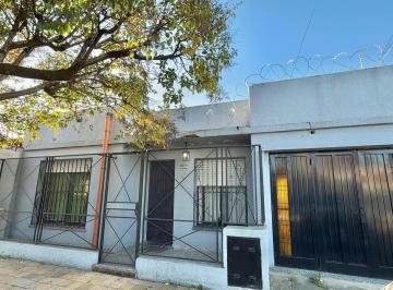 Casa · 109m² · 4 Ambientes · 1 Cochera · Casa de 4 Ambientes en Morón Apta Crédito