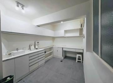 Oficina comercial · 65m² · 3 Ambientes · ¡Alquiler! Oficinas/consultorios en Pleno Centro – Belgrano Esq. 27 de Abril