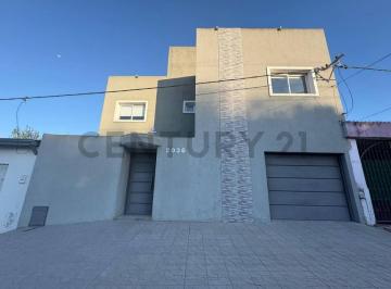 Casa · 180m² · 5 Ambientes · 2 Cocheras · Casa en Venta 2/3 Dorm., San Carlos (La Plata)