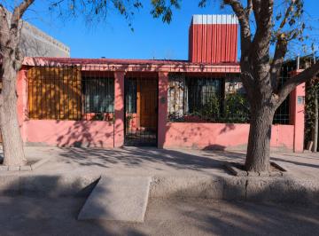 Casa · 180m² · 3 Ambientes · 2 Cocheras · Venta Casa 2 Habitaciones Vistalba, Lujan de Cuyo