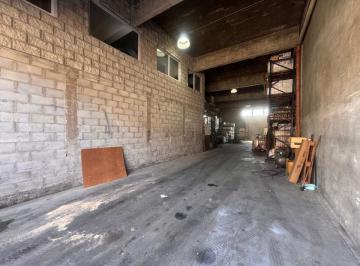 Bodega-Galpón , General San Martín · Galpón 258 m² Cubiertos C/ Depto. 5 Ambientes.