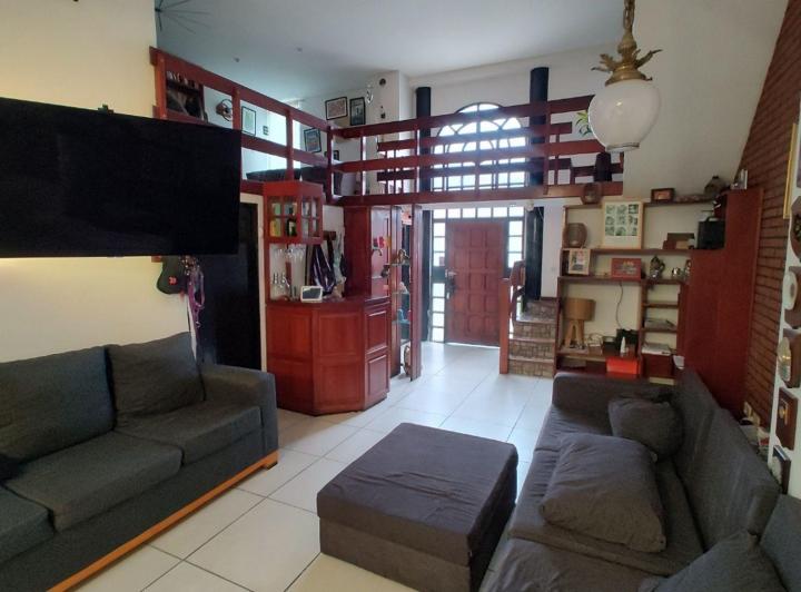PH · 169m² · 4 Ambientes · 1 Cochera