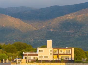 Casa · 392m² · 6 Dormitorios · 2 Cocheras · Casa en La Falda
