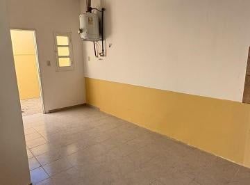 Departamento de 3 ambientes, Tres de Febrero · Departamento Tipo Casa