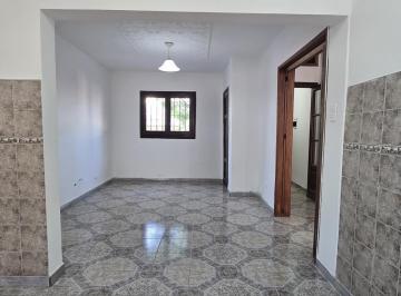 Casa · 65m² · 3 Ambientes · Alquiler Casa Alto Alberdi 2 Dorm Patio y Terraza