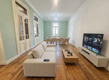 Casa · 244m² · 5 Ambientes · Venta Casa en Flores 5 Ambientes Lote Propio