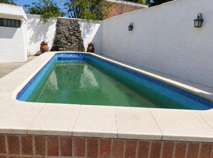 Casa · 1m² · 10 Ambientes · 2 Cocheras