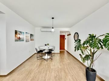 Departamento · 68m² · 3 Ambientes · Departamento Tres Ambientes Amoblado con Balcón en La Plata