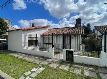 Casa · 96m² · 5 Ambientes · Casa 10 X 30 m Amplio Fondo 4 Ambientes V. Alsina