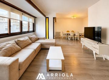Departamento · 103m² · 4 Ambientes · 2 Cocheras · Piso de 4 Ambientes con Cochera Doble. Muebles.