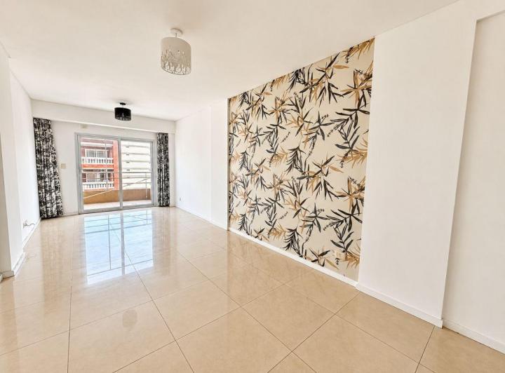 Departamento · 80m² · 4 Ambientes · 2 Cocheras