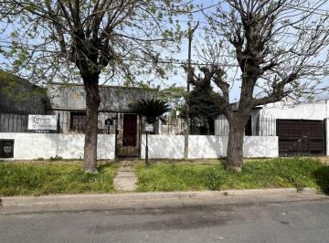 Casa · 100m² · 5 Ambientes · 1 Cochera · Casa en Venta de 3 Dorm. en Tolosa | Calle 1 E/ 521 y 522