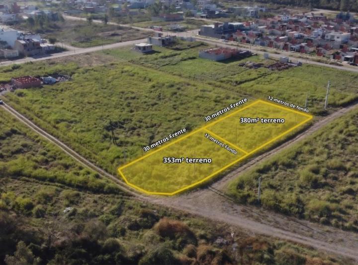 Terreno · 733m²