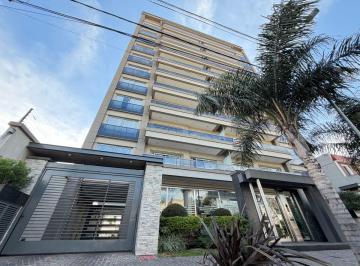 Departamento de 2 ambientes, Lanús · En Edificio de Categoría - Departamento de Dos Ambientes con Cochera