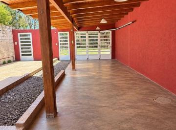 Casa de 5 ambientes, Granadero Baigorria · Venta Casa 3 Dorm., Sarmiento 200, Piscina, Galerías, Cerca del Río, Baigorria. Financiación.