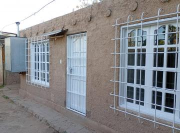 Casa de 2 ambientes, Perdriel · Alquiler – Casa 1 Dormitorio con Cochera y Patio | Perdriel