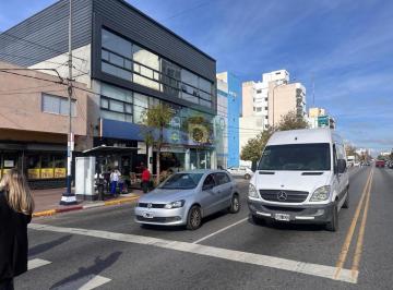 Oficina comercial · 60m² · 1 Ambiente · Alquiler 24 Meses - Oficinas Comerciales - Zona Av Independencia y Avellaneda