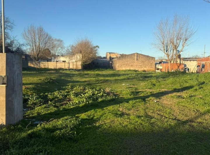 Terreno · 422m²