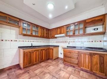 Casa · 107m² · 4 Ambientes · 1 Cochera · Venta | Permuta Casa Al Frente 3 Dorm., Pileta y Cochera. Baigorria