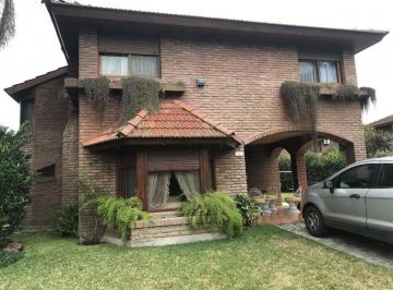 Casa · 635m² · 4 Ambientes · 2 Cocheras · Alquiler C/muebles, Desde Sept 2023, 3 Cuartos, Quincho, Parque y Piscina. Solo Whatsapp.