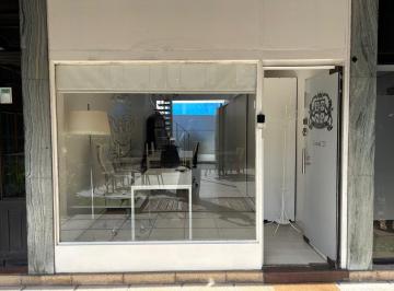 Local comercial · 50m² · 2 Ambientes · Impecable Local U Oficina en Inmejorable Ubicación de Martinez
