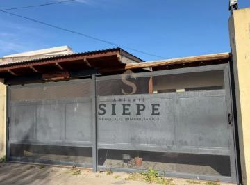 Casa · 80m² · 4 Ambientes · 2 Cocheras · Casa en Venta en Inglaterra 554,pacifico, Bahia Blanca