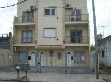 Departamento de 2 ambientes, La Matanza · Se Alquila Hermoso Departamento de Dos Ambientes y 1/2 Al Frente en Ramos Mejia!