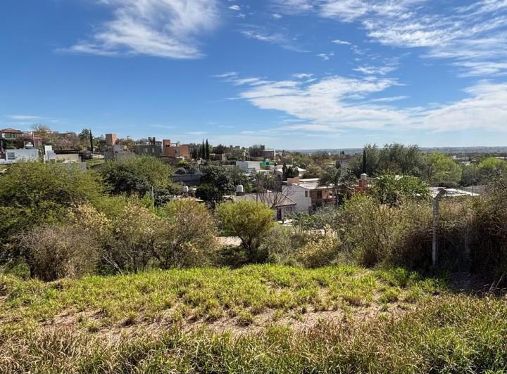 Terreno · 670m²
