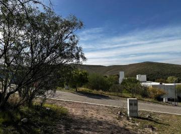 Terreno · 491m² · Venta de Lote en Colinas de La Deseada, Todos Los Sevicios