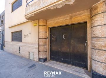PH · 195m² · 4 Ambientes · 1 Cochera · Casa de 3 Dorm. con Jardín, Garage y Terraza