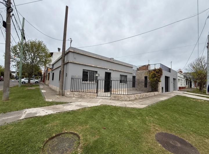 Casa · 160m² · 3 Ambientes · 1 Cochera
