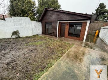 Casa · 120m² · 6 Ambientes · 1 Cochera · Casa en Venta - 2 Dorm. 1 Baño - Departamento - Mar del Plata