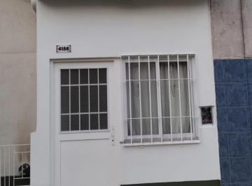 PH de 3 ambientes, La Matanza · Departamento en Alquiler Al Frente con 1 Dormitorio en San Justo