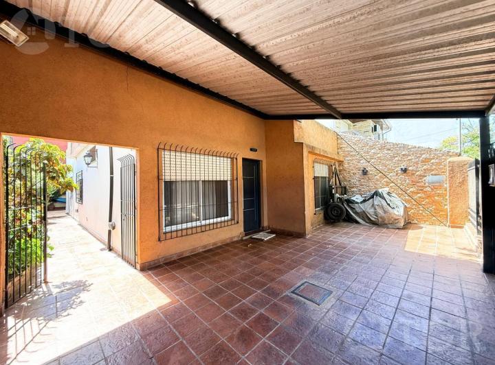 Casa · 107m² · 5 Ambientes · 2 Cocheras