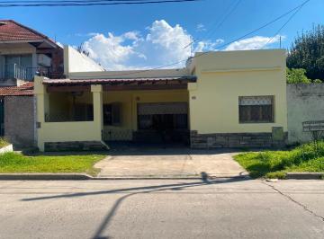 Casa · 110m² · 3 Ambientes · 1 Cochera · Casa en Venta en Don Torcuato 3 Ambientes Mas Dpto