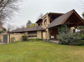 Casa de 7 ambientes, Chacras de Coria · Casa Amoblada en Alquiler en Chacras de Coria