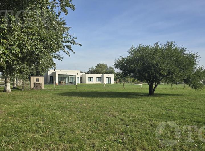 Terreno · 3273m²