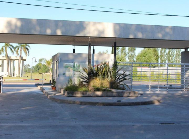 Terreno · 863m²